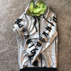 Metallic zip up